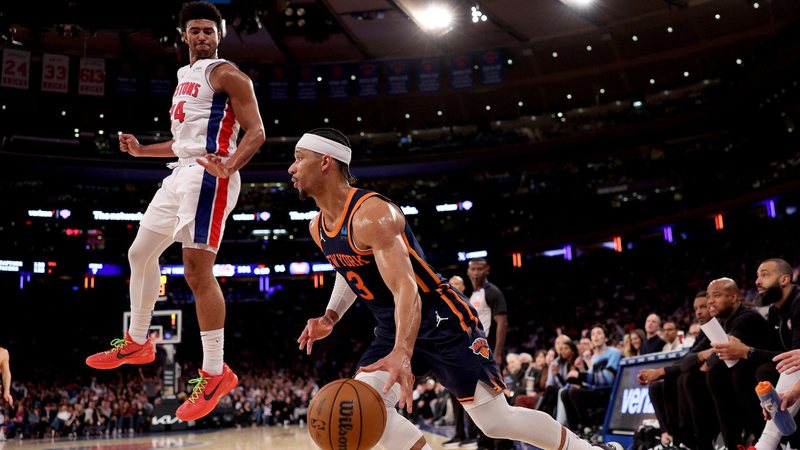 Knicks beat Pistons in the end with referee error