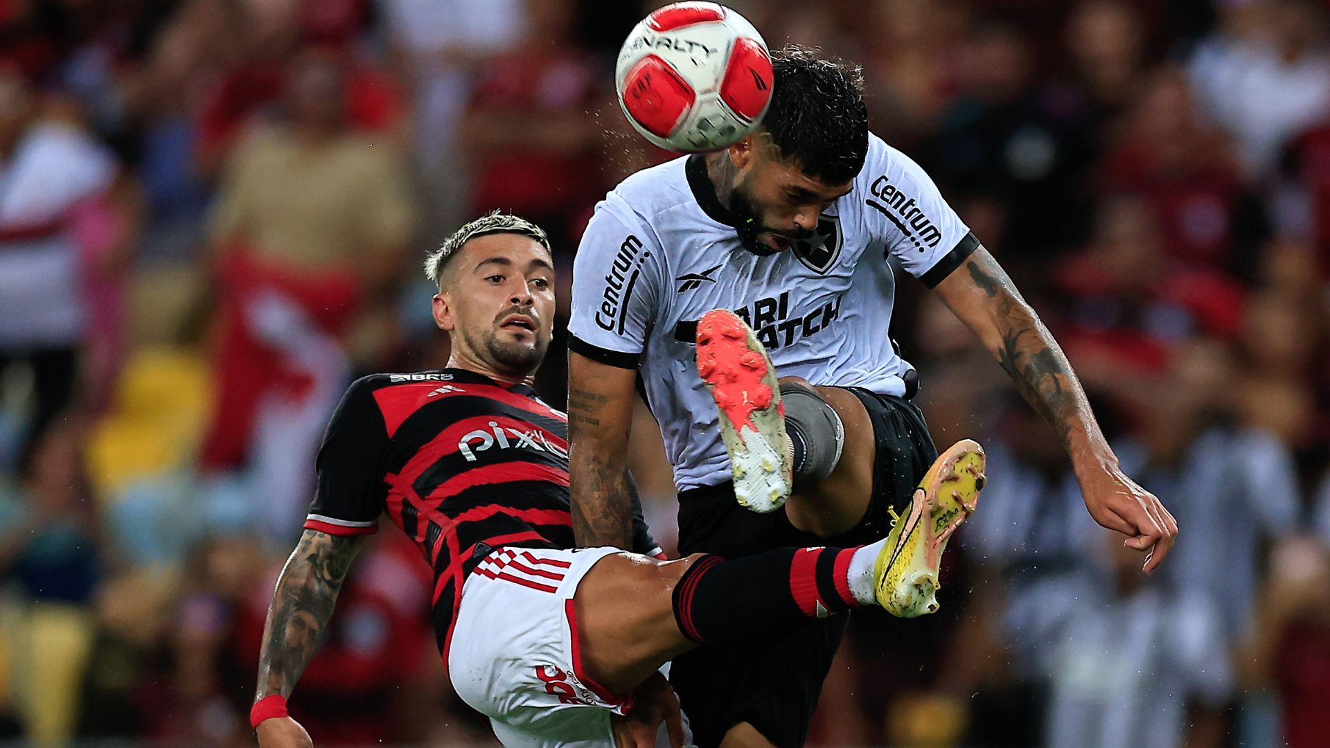 Arrascaeta in action against Botafogo (Credit: Getty Images)