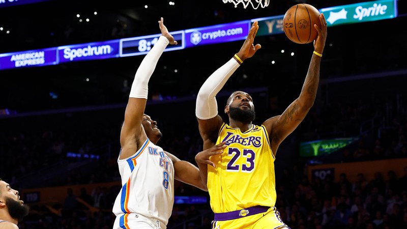 Lakers defeat OKC and move up in the Western Conference