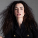 Anne Hathaway uses a trick to add volume to her
