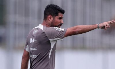 Antônio Oliveira considers changing Corinthians lineup for the game against