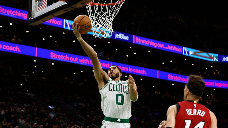 Celtics come out ahead of Heat, and Tatum reaches unprecedented