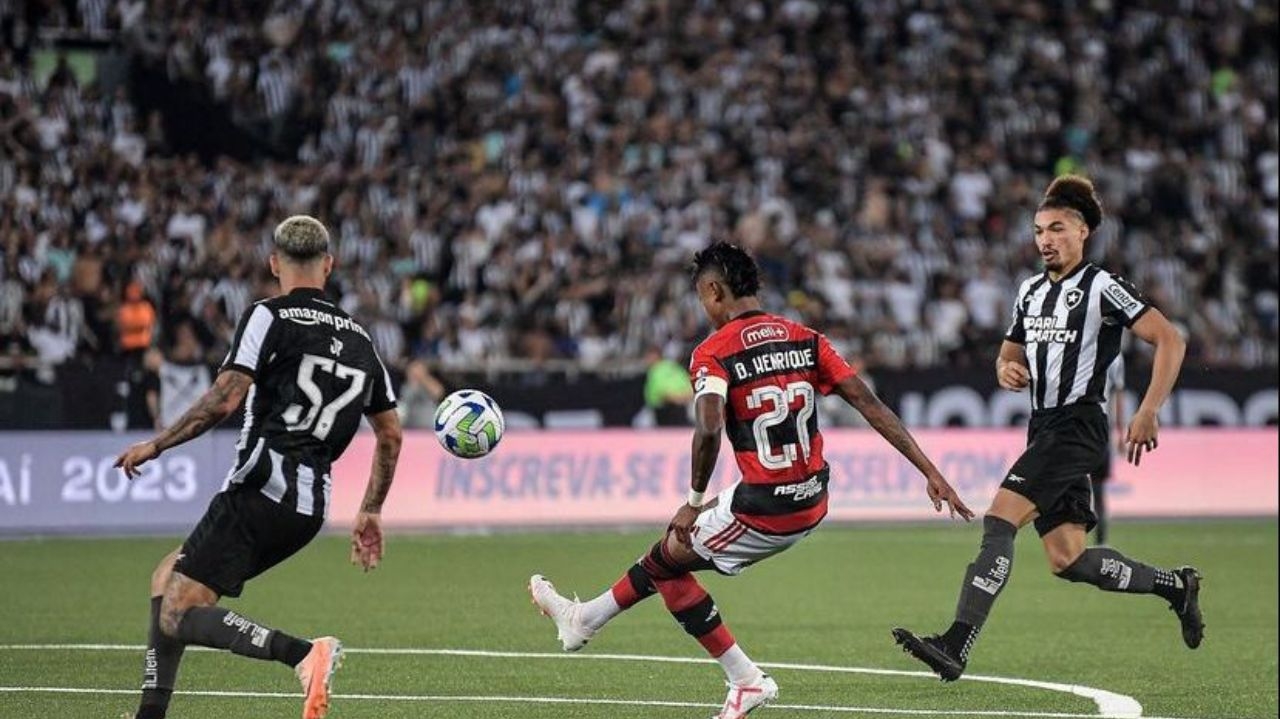 Flamengo striker makes harsh complaints and sees the influence of