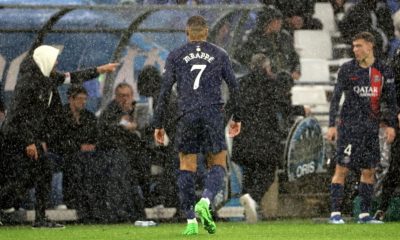 Mbappé is irritated after being substituted in the second half