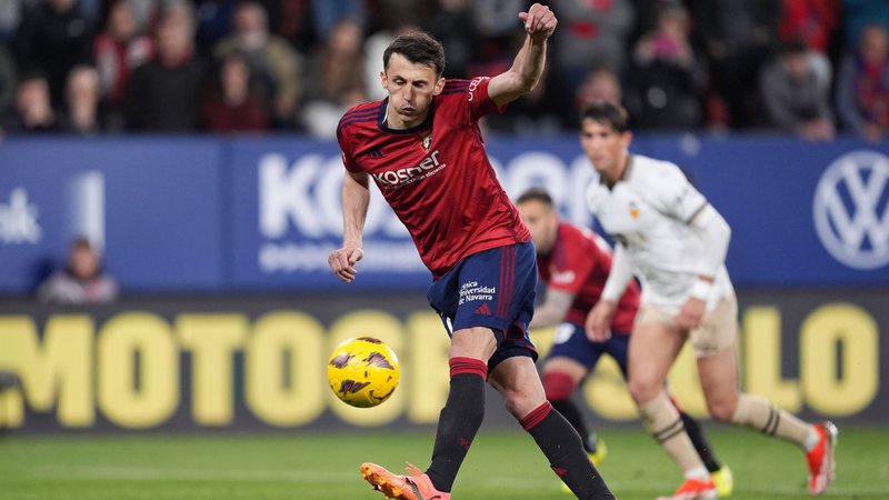 Osasuna player takes bizarre penalty and goes viral; look