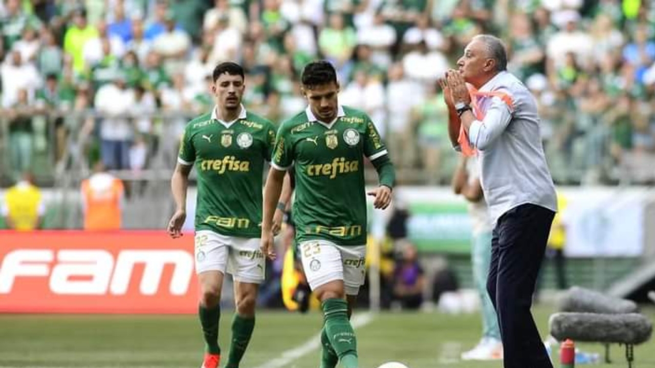 Palmeiras apologizes to Tite after being spat on by rival