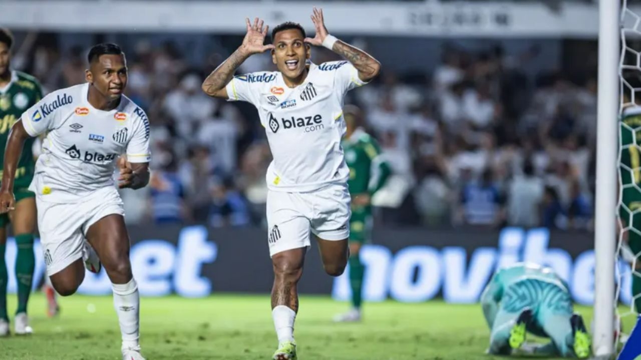 Santos beats Palmeiras and takes the lead in the Paulistão