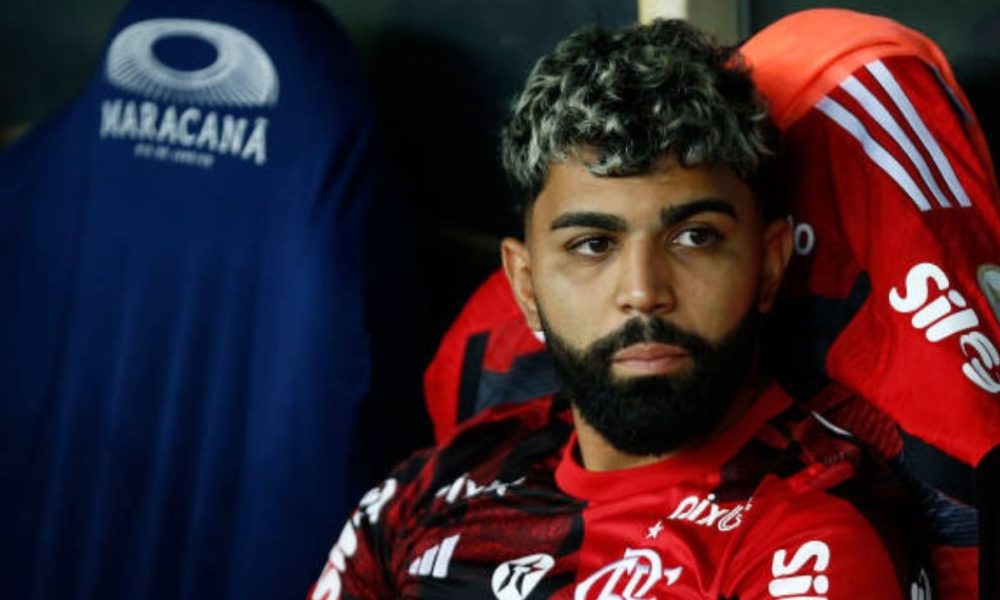 Suspended, Gabigol is seen training with Flamengo coach