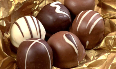 Scientists talk about the relationship between chocolate and acne