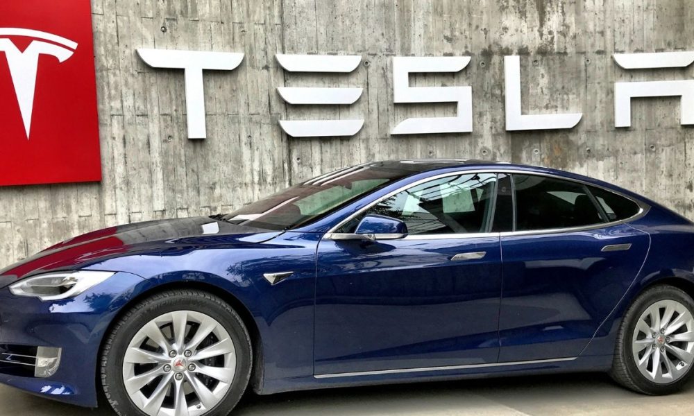 Tesla reduces more than 10% of its employees in the