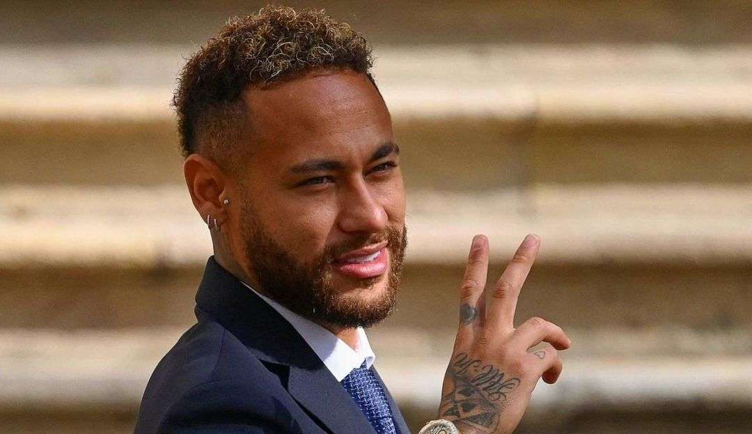 Neymar posts fake election news and Instagram notifies