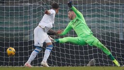 Kaio Jorge scoring for Frosinone