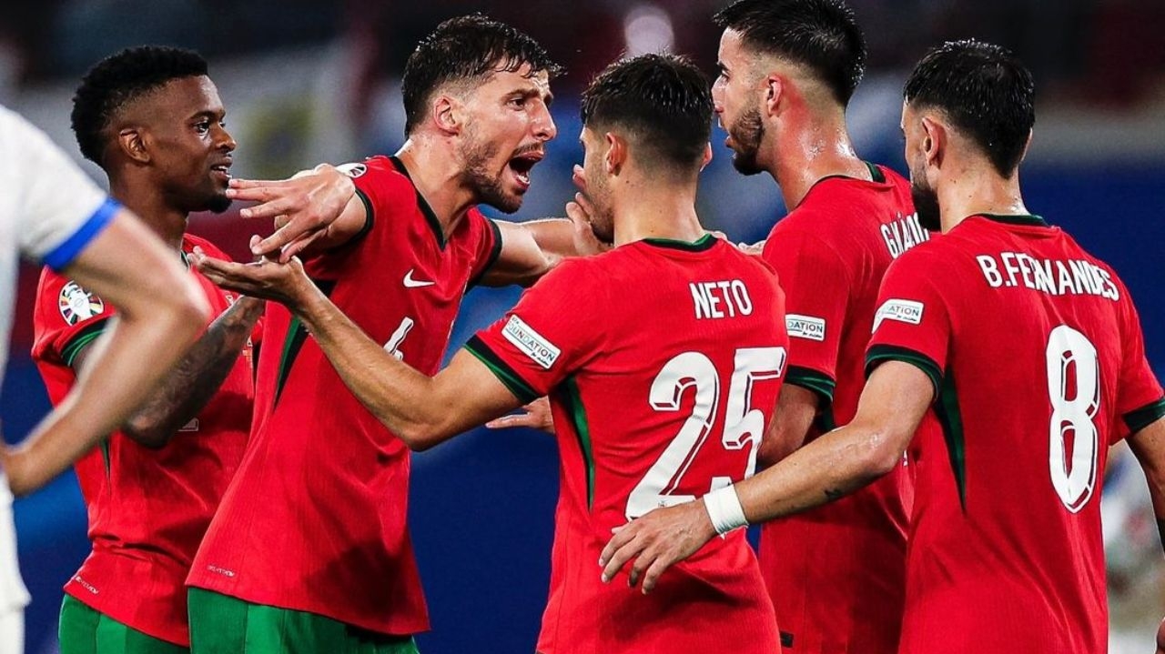 Portugal beats Czech Republic in an upset