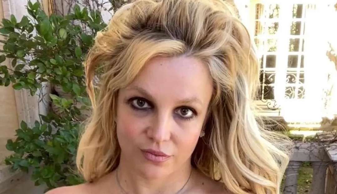 Britney Spears Deletes Instagram After Thanking Elton John for Musical
