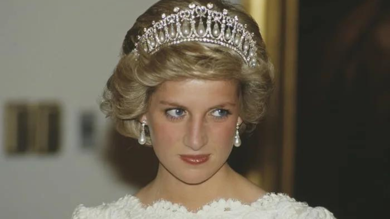 Check out Princess Diana's style evolution in 10 memorable looks