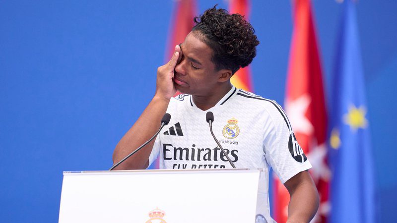 Endrick breaks down in tears at Real Madrid presentation: “I