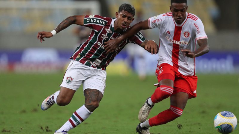 In Mano Menezes' debut, Flu scores again and draws with