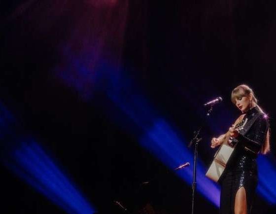Taylor Swift breaks another Billboard record