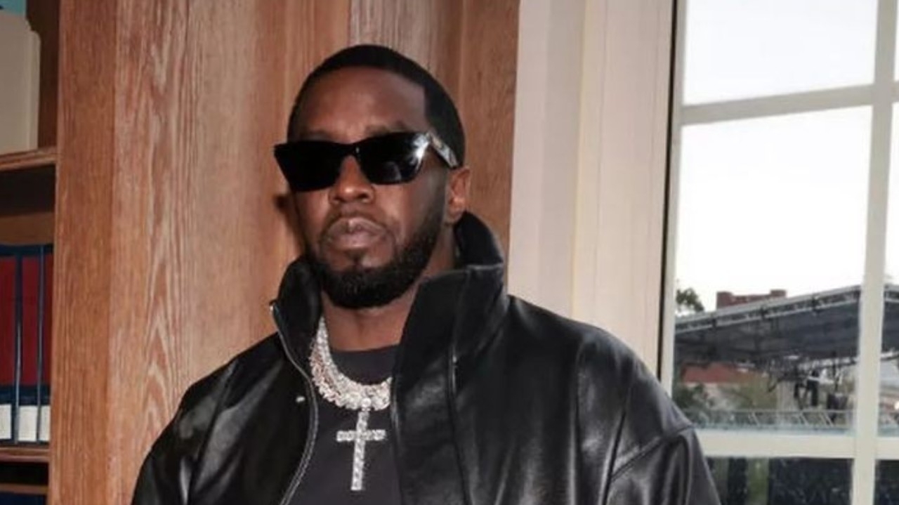 Sean "Diddy" Combs tries to raise money for trial